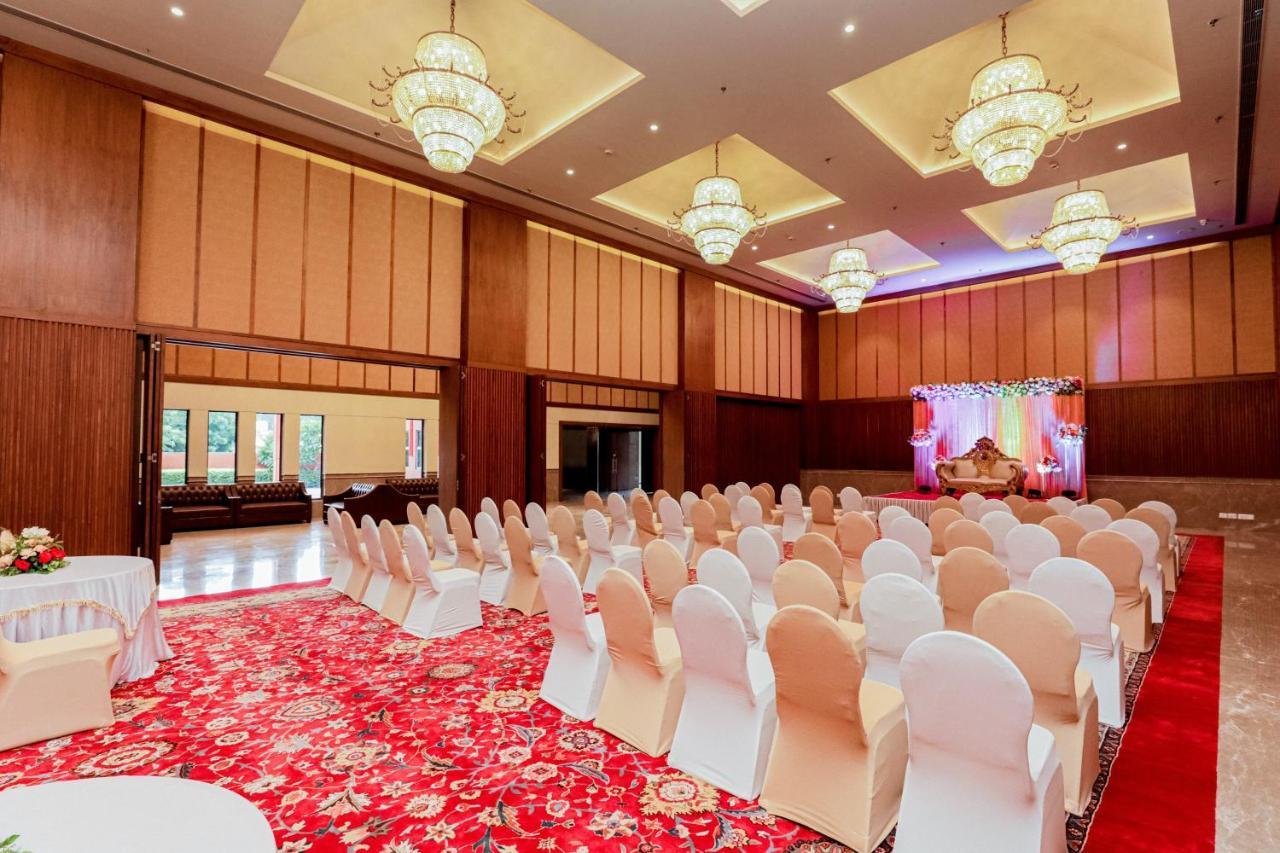 Gulab Kothi By Royal Orchid Hotels Limited Варанаси Екстериор снимка