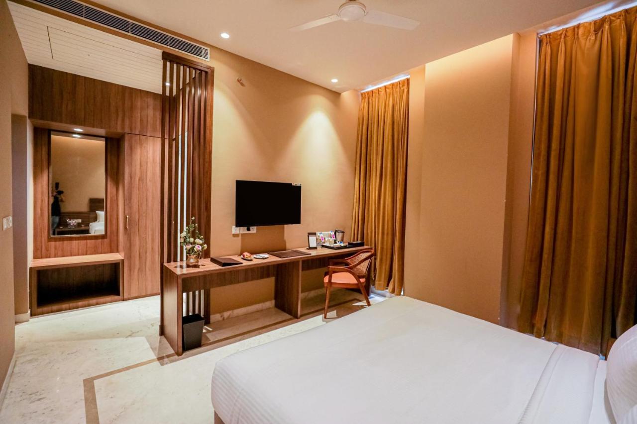 Gulab Kothi By Royal Orchid Hotels Limited Варанаси Екстериор снимка
